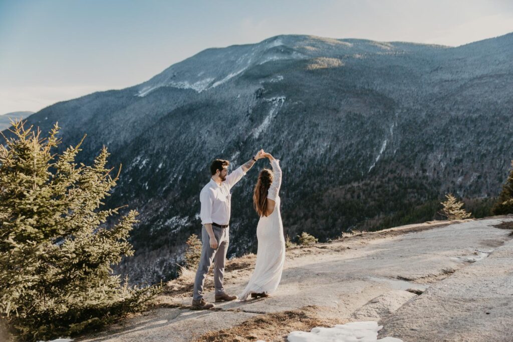 couple dancing white mountains new hampshire