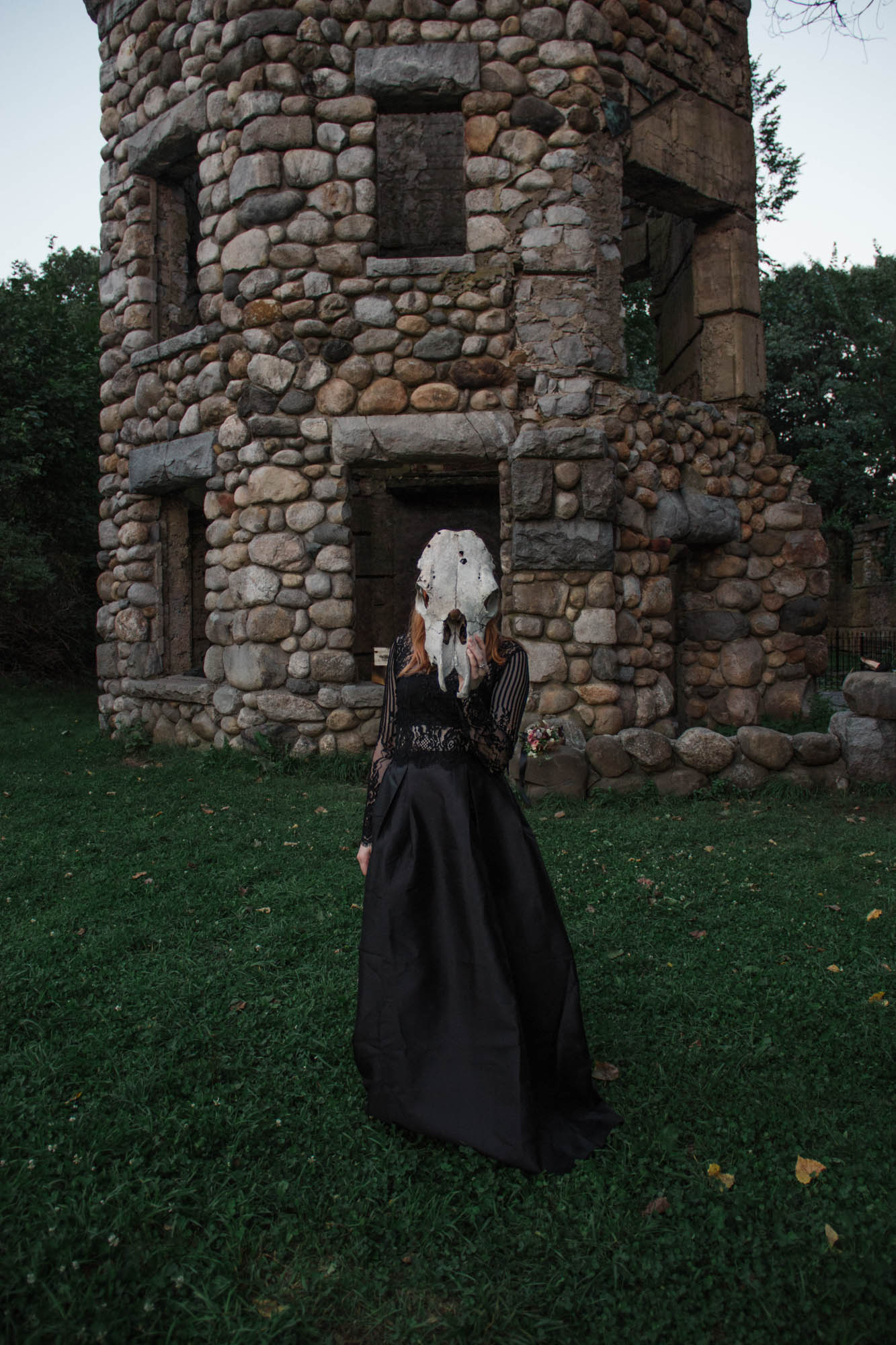 halloween styled shoot the castle at gibbet hill groton massachusetts