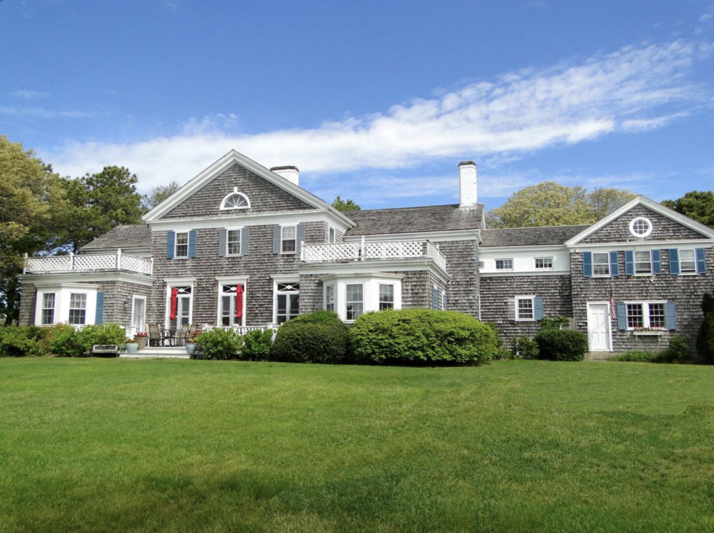 mansion on cape cod to host a wedding